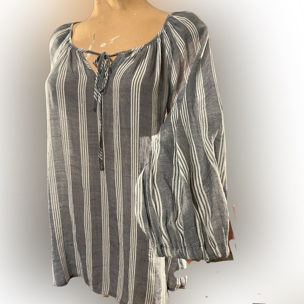 Women’s Peasant Top Size Med